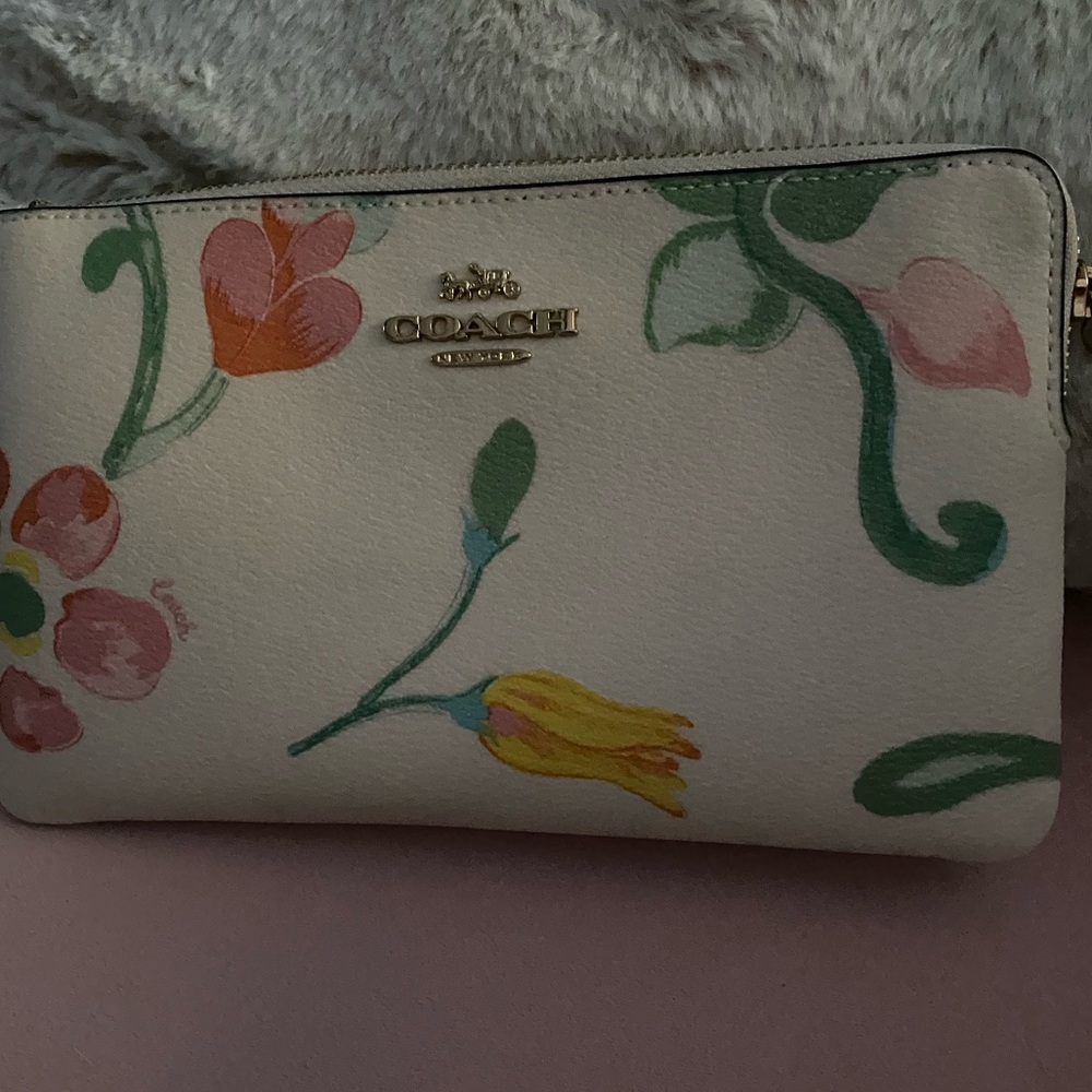 Coach Dreamy Land Floral Large Corner Zip Wristlet in Chalk Multi